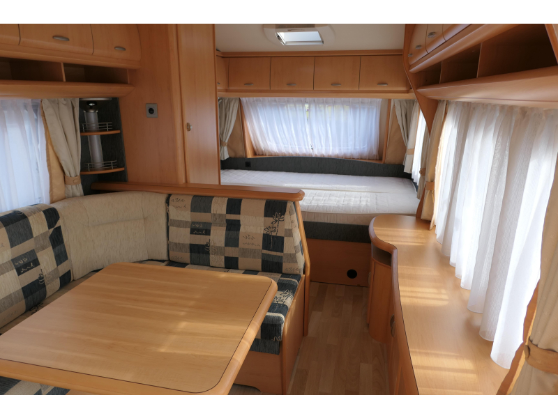 Hobby De Luxe 520 TMF mover, airco en voortent  foto: 13