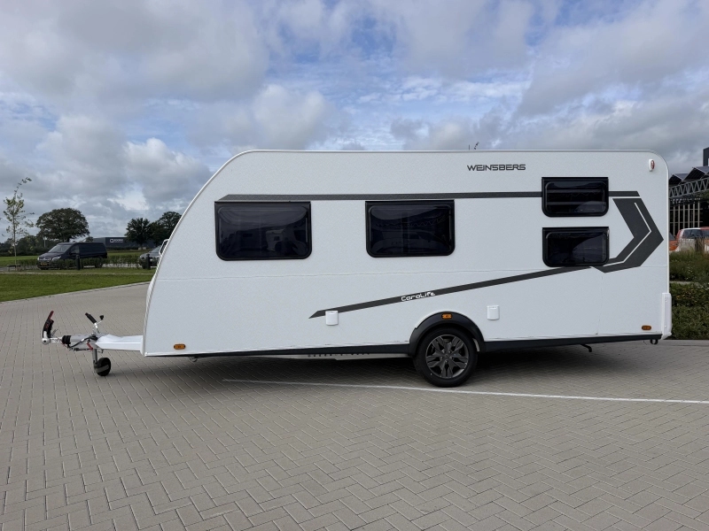 Weinsberg CaraLife 500 QDK stapelbed / dwarsbed  foto: 1