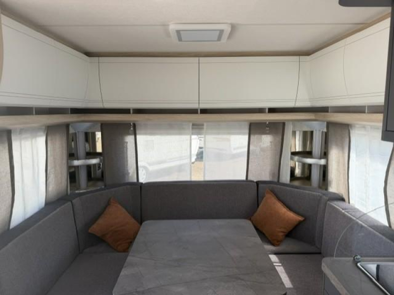 Hobby De Luxe 460 UFE 1500 kg  foto: 7