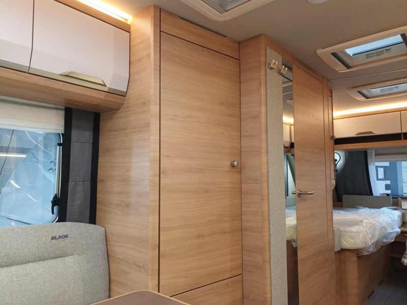 Knaus Sudwind Black Selection 500 EU 