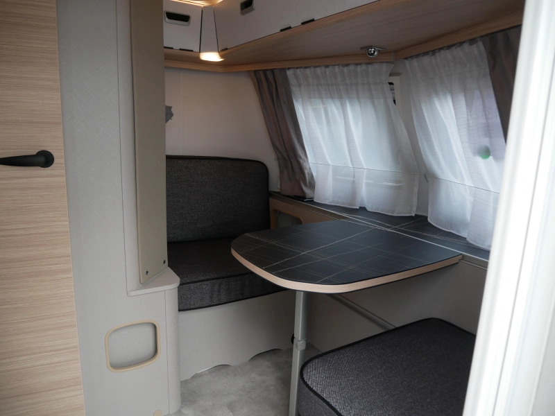 Eriba Touring 542 Silver Edition 