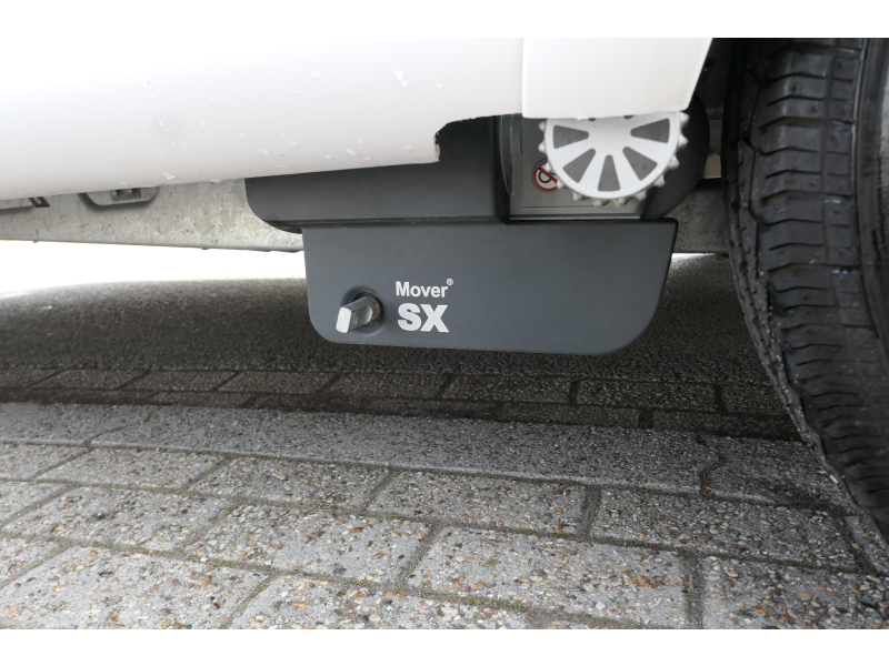 Hobby De Luxe 460 LU enk. bed mover en voort.  foto: 5