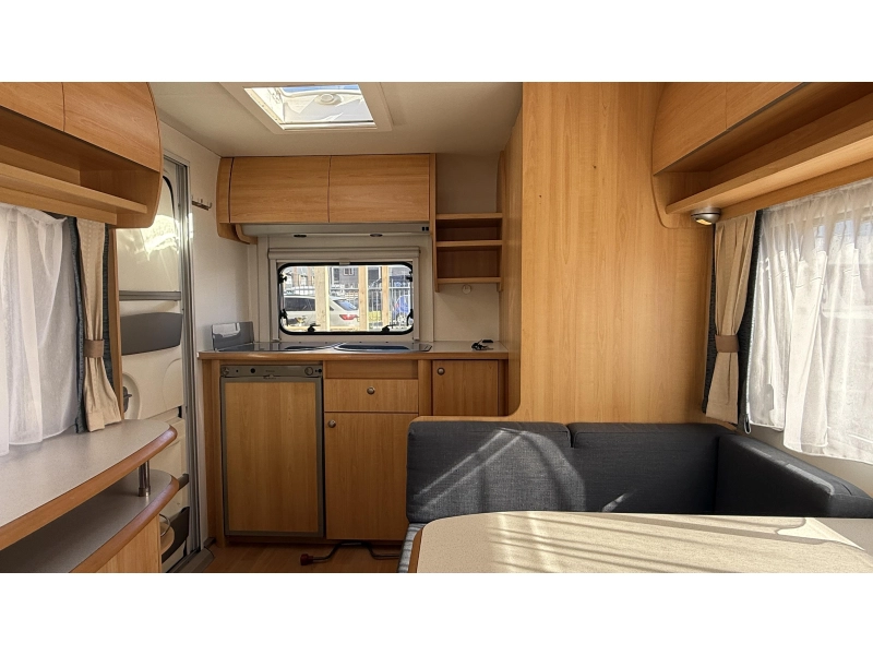 Home-Car Racer 43 AFM eindkeuken zit vast bed 