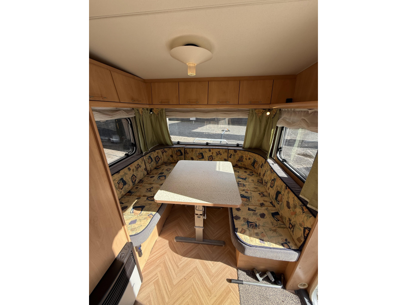 Bürstner Ventana Avantgarde 480 TK STAPELBE RONDZIT 5/6PERS  foto: 20