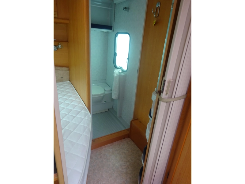 Adria Unica B 462 DP  foto: 21
