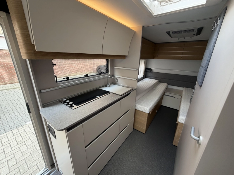 Adria Adora 542 UL Zeer compleet  foto: 11