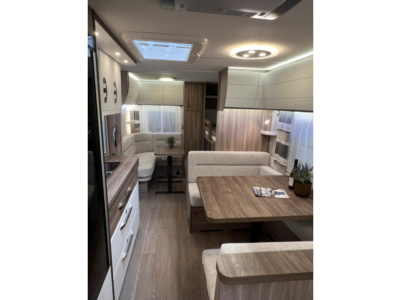 Hobby Excellent Edition 650 KMFE 2X Auto.mover, Airco, TV  foto: 13