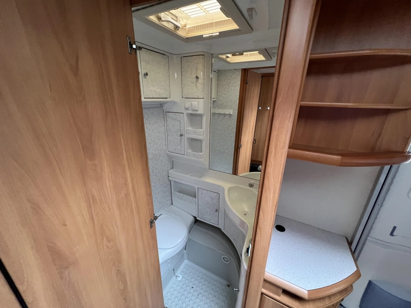 Hobby De luxe Easy 540 UL enkele Bedden Mover Airco  foto: 10