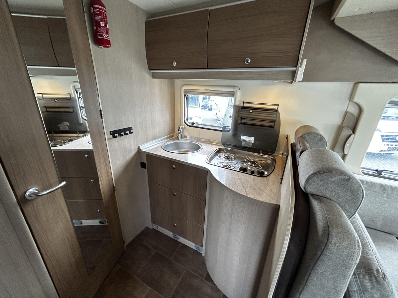 Bürstner Nexxo 580 T Hefbed/2015/5.8M/Euro-5  foto: 10
