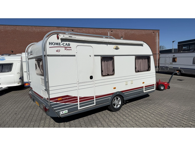 Home-Car Racer 43 AFM eindkeuken zit vast bed  foto: 14