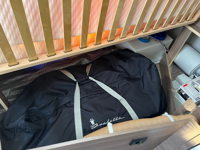 Knaus 450 Fu Sport Frans bed, MOVER, AIRCO , Nieuwstaat! foto: 7