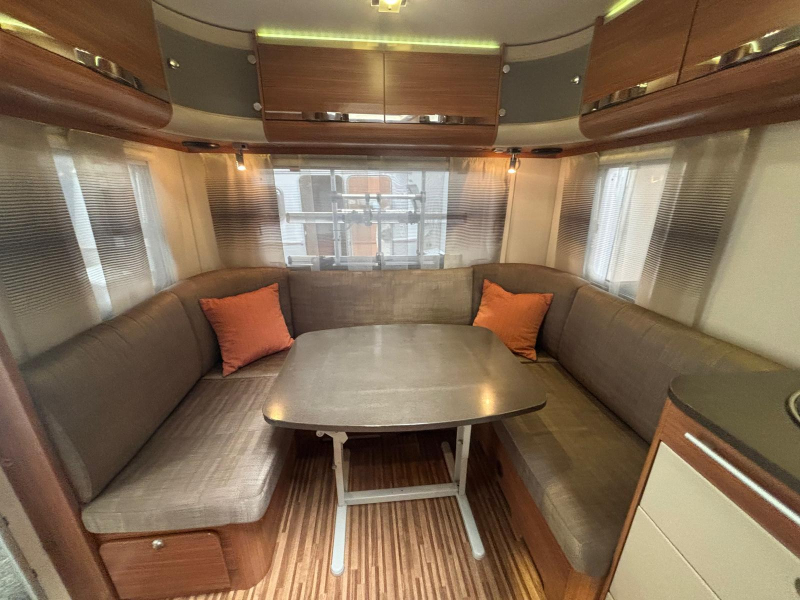 Adria Adora 462 PU voortent, fietsenrek. 