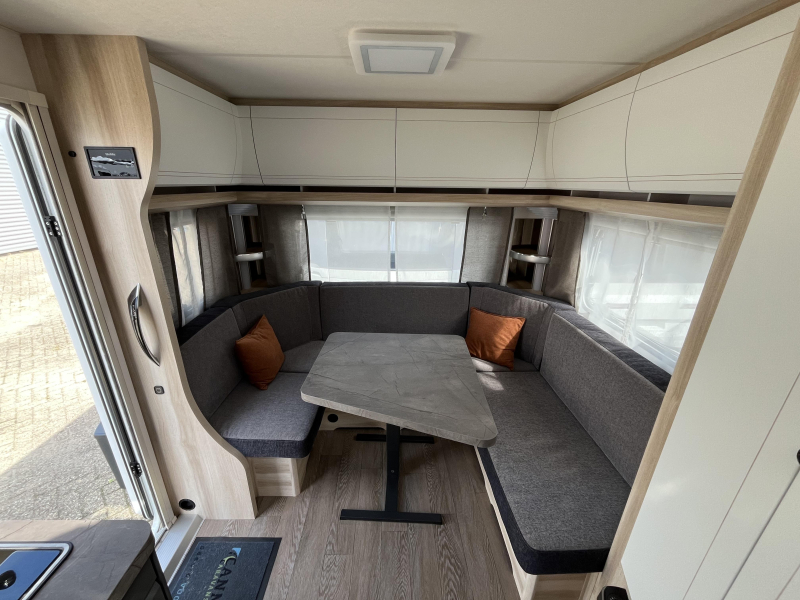 Hobby De Luxe 495 UL 1800kg-bedvebred-reswiel  foto: 3