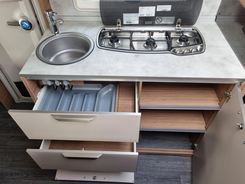 Knaus Sport 500 KD - Stapelbed - Airco  foto: 13