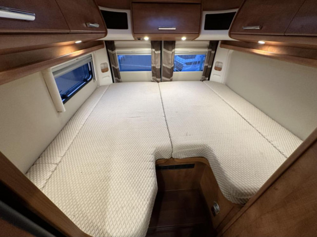 Malibu Van 640 LE LENGTE BEDDEN + TREKHAAK foto: 10