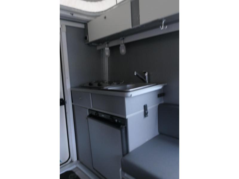 Kip Shelter voor motorfiets  foto: 8