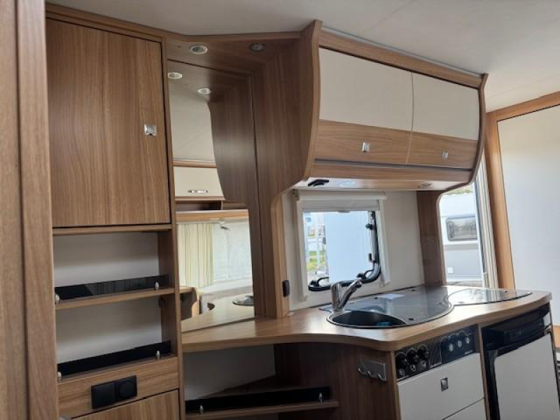 Dethleffs Camper 440 zakluifel atc  foto: 12