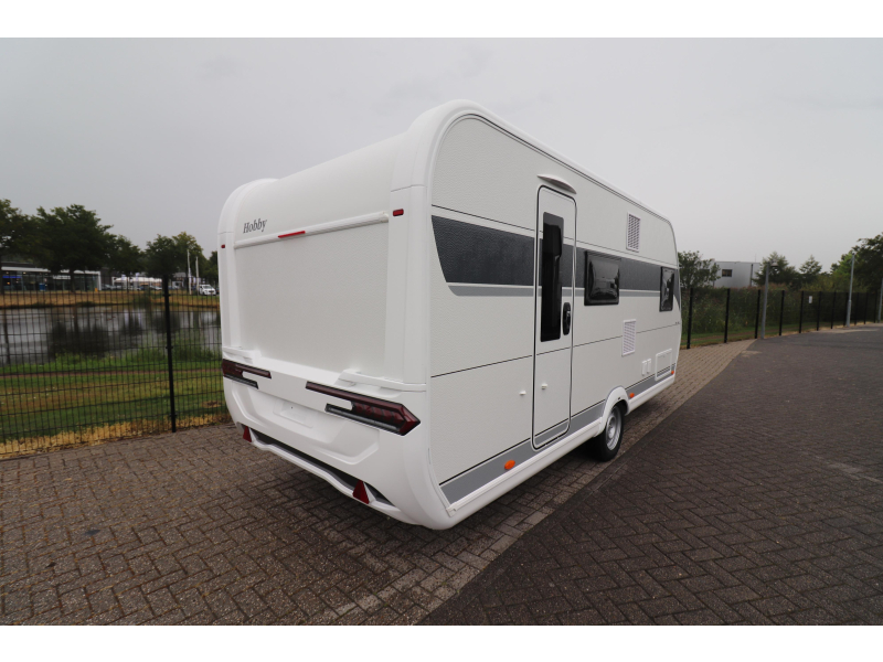 Hobby De Luxe 490 KMF €3500,- KORTING | 681 
