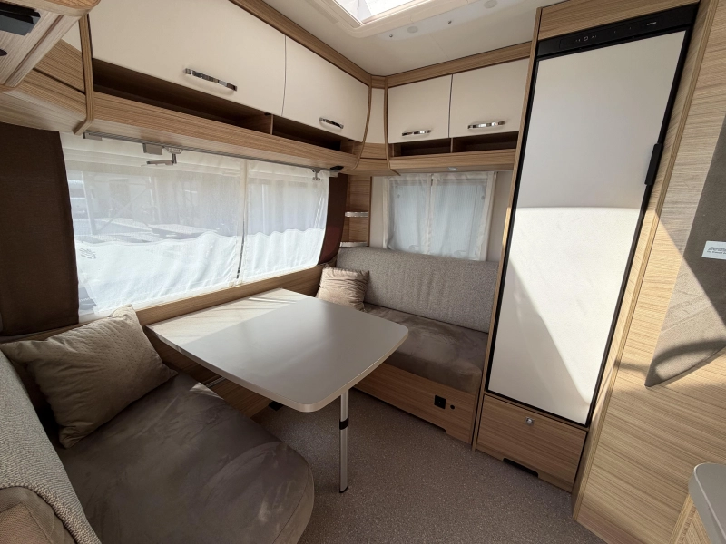 Dethleffs Camper Avantgarde 460 EL Zeer compleet  foto: 6
