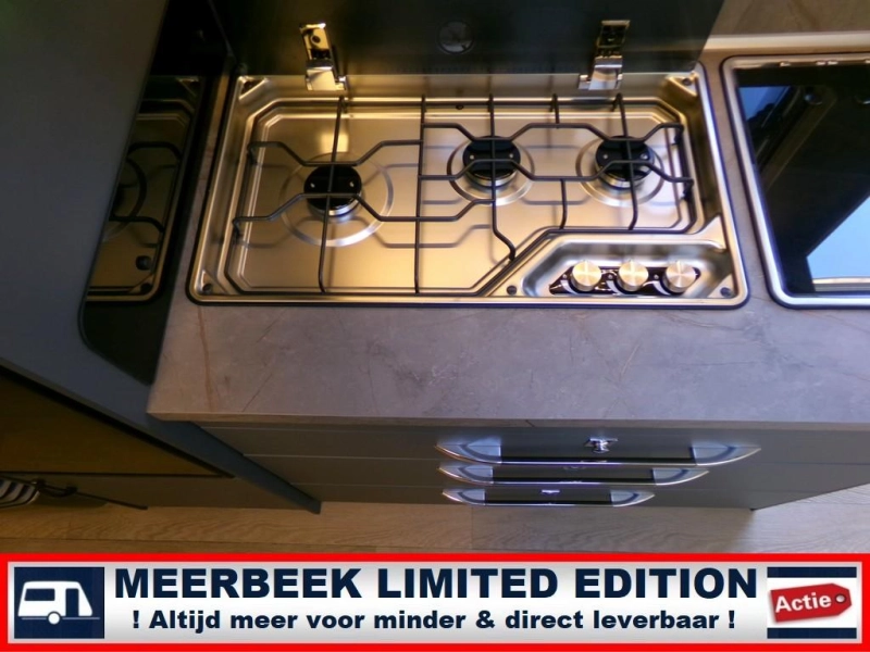 Hobby De Luxe 490 KMF 2027 NIEUWSTE MODEL !  foto: 12