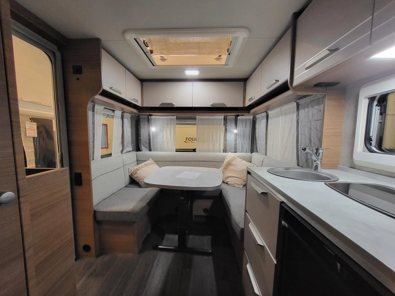 Knaus Sport 450 FU nieuwstaat 