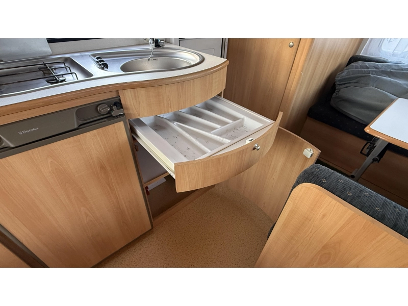 Home-Car Racer Trophy 43 vastbed treinzit toilet  foto: 10