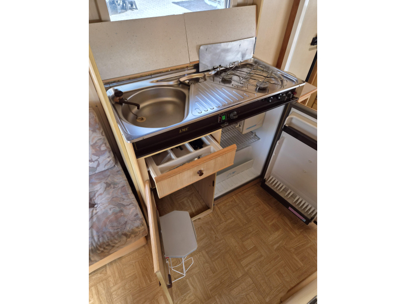 LMC Luxus 490 P Voortent - Klap bovenbed  foto: 8