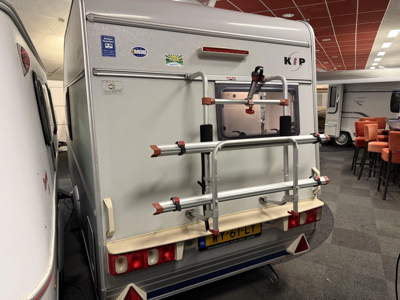 Kip Kompakt Special 37 EK 2 BEDDEN OF GROOTBED TENT  foto: 2
