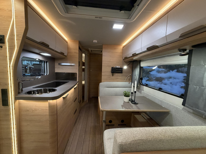 Knaus Sudwind Black Selection 500 QDK stapelbed / dwarsbed  foto: 12