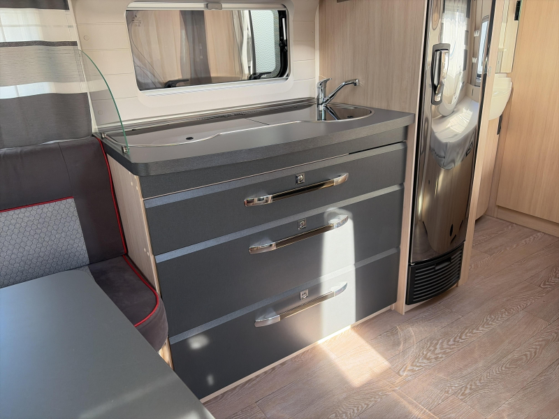 Hobby De Luxe Edition 460 UFE Mover/Fietsdrager  foto: 5