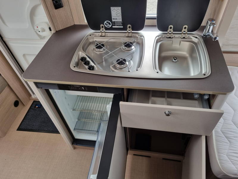 Bürstner Premio Life 480 TL - Enkele bedden -  foto: 9