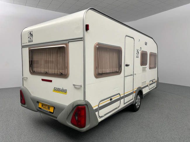 Knaus Südwind 450 TU foto: 14