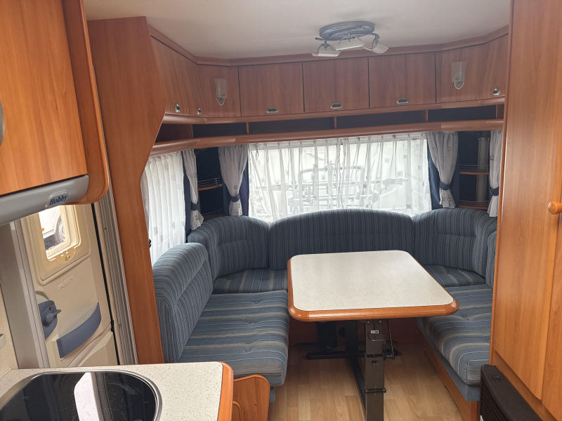 Hobby De luxe Easy 495 UL Mover/Fietsdr./Voortent  foto: 8