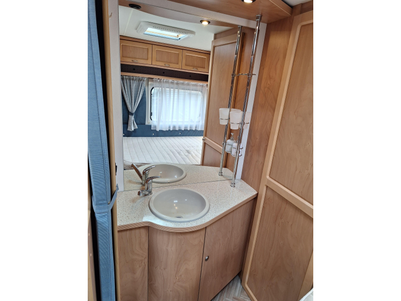 Bürstner Amara 450 TS  foto: 18