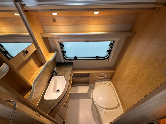 Eriba Touring Triton 430 60 Years Edition foto: 8