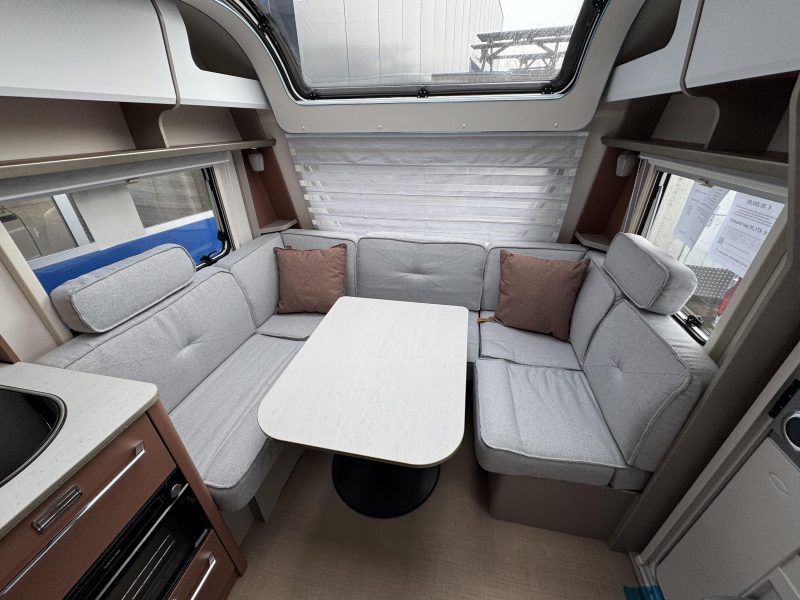 Bürstner Averso Harmony Line 465 TS  foto: 1