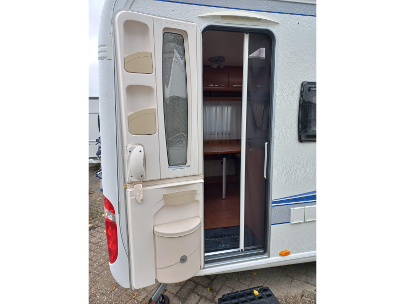 Hobby Excellent 410 SFE voortent-mover-fietsd-etc 