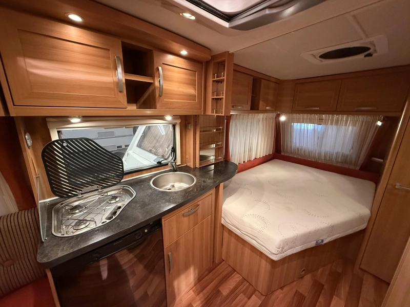 Eriba Sporting 465 FRANSB MOVER LUIFEL TENT  foto: 11