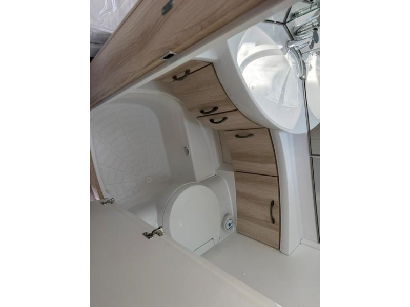 Hobby De Luxe 460 LU 1500 kg  foto: 8