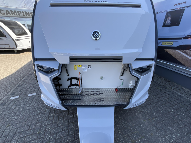 Knaus Sudwind Black Selection 460 EU MOVER-VOORRAAM-VLOERVERW  foto: 5