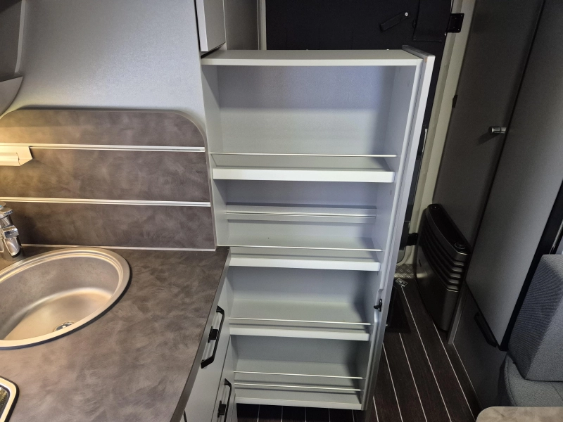 Knaus Sport en Fun 480 QL mover, airco, luchttent  foto: 16