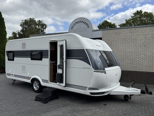Hobby De Luxe 545 KMF met STAPELBED EN GARAGE **6 Slaapplaatsen/Truma Mover/1e eigenaar/Truma/Lichtmetalen velgen/Zeer nette caravan** foto: 3