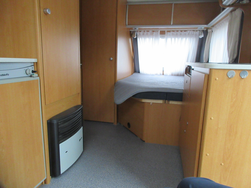 Dethleffs Travel Sleeper 468 Slechts 960kg met mover!!  foto: 3