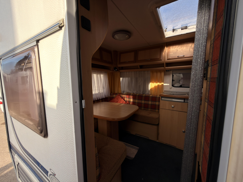 TEC Travel King 490 K Voortent+reservewiel  foto: 3