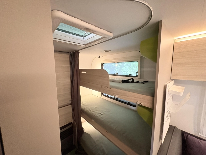 Adria Altea 552 PK voortent / 3 stapelbedden  foto: 11