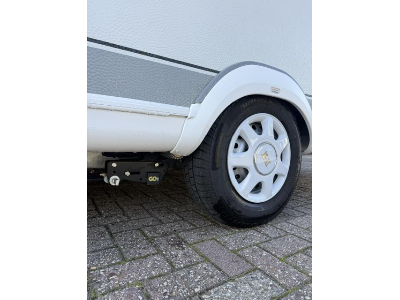 Hobby Excellent 460 SL Incl. Mover en Voortent  foto: 9