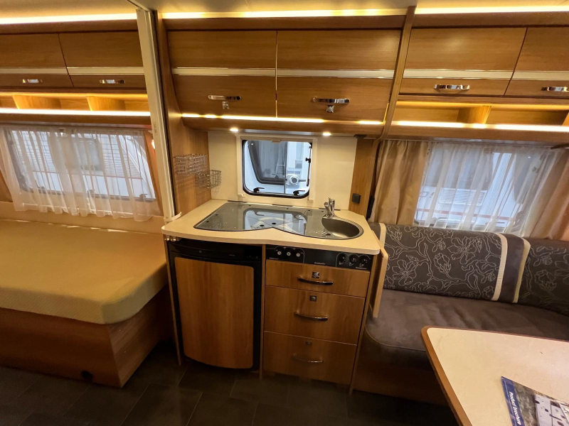 Dethleffs Nomad 520 RET Lengtebedden,Mover, Airco  foto: 10