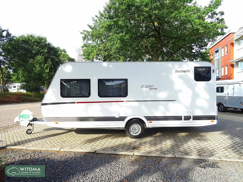 Dethleffs C'Joy Active 480 QLK ook met 3 stapelbed  foto: 6