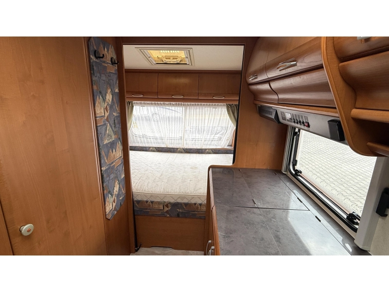 Hobby Excellent 470 UF dwars bed rondzit toilet  foto: 10