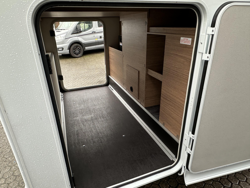 Knaus Van I 650 MEG AUTOMAAT COMPACT 180 PK  foto: 6